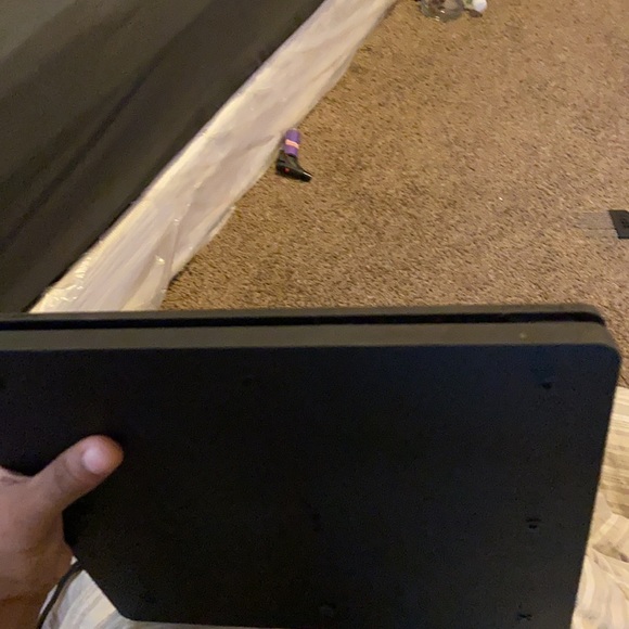 PlayStation 4 - Picture 4 of 6